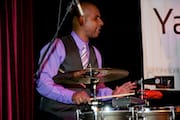 Roberto Linares Brown — Timbales