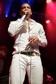 Dayán Singing